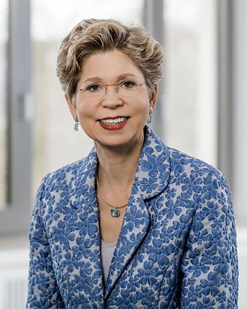 Dr. Carolin Opgenhoff