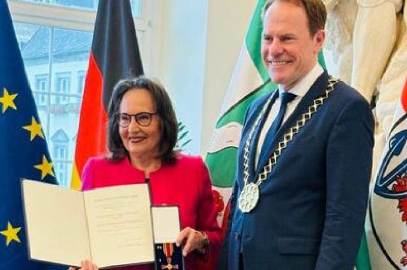 Bundesverdienstkreuz für unsere Stiftungsratsvorsitzende Suzanne Oetker-von Franquet